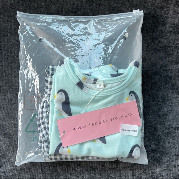 NWT Jane + Jo Penguin Pajama Set Size 2T - Picture 10 of 11